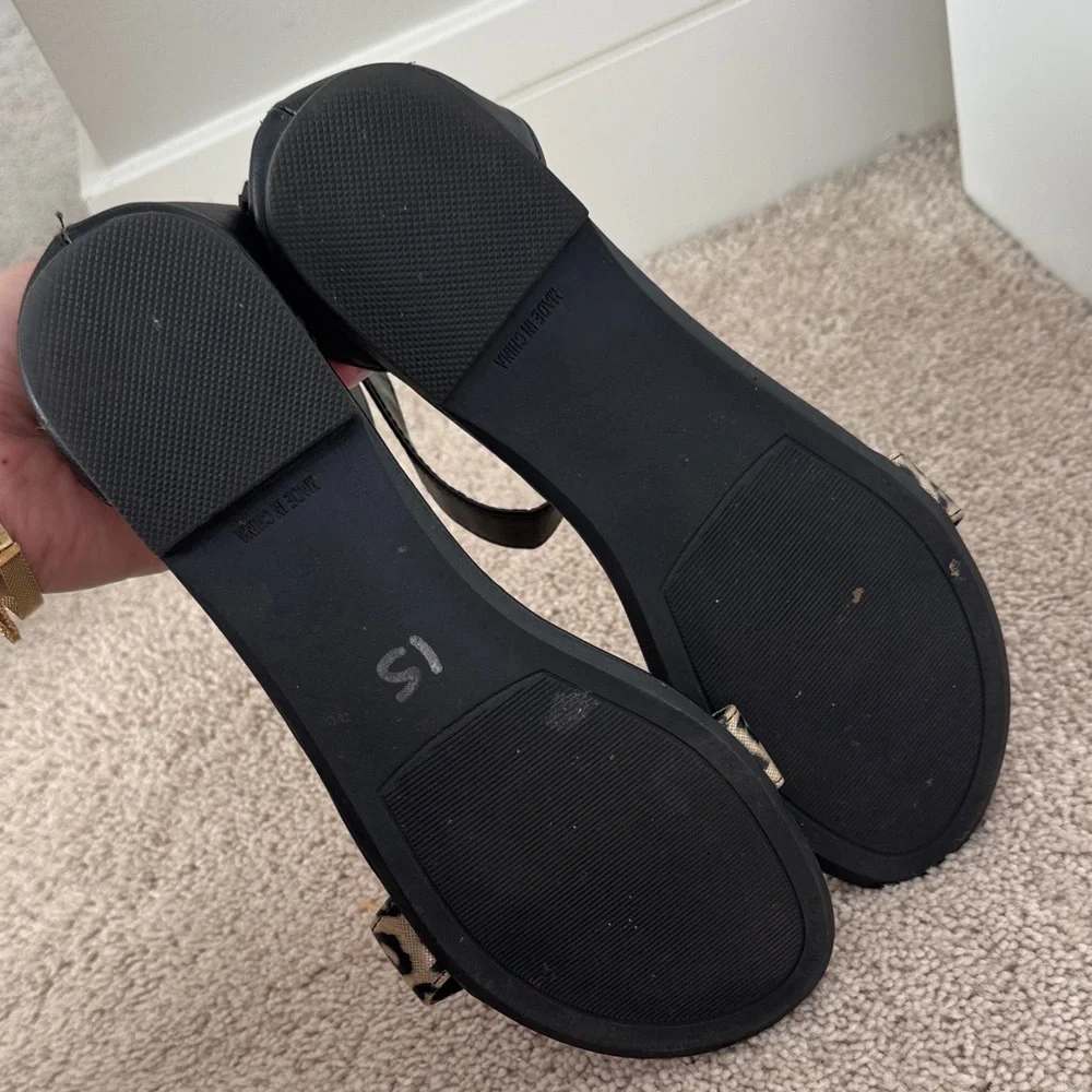 Report stylish black